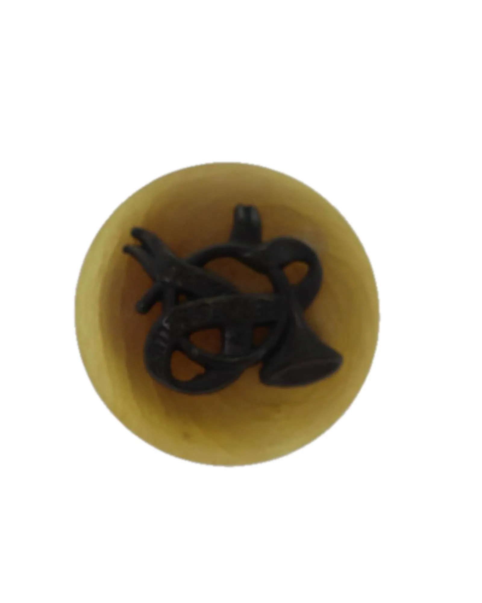 Beige Auth Earring with Elegant Design