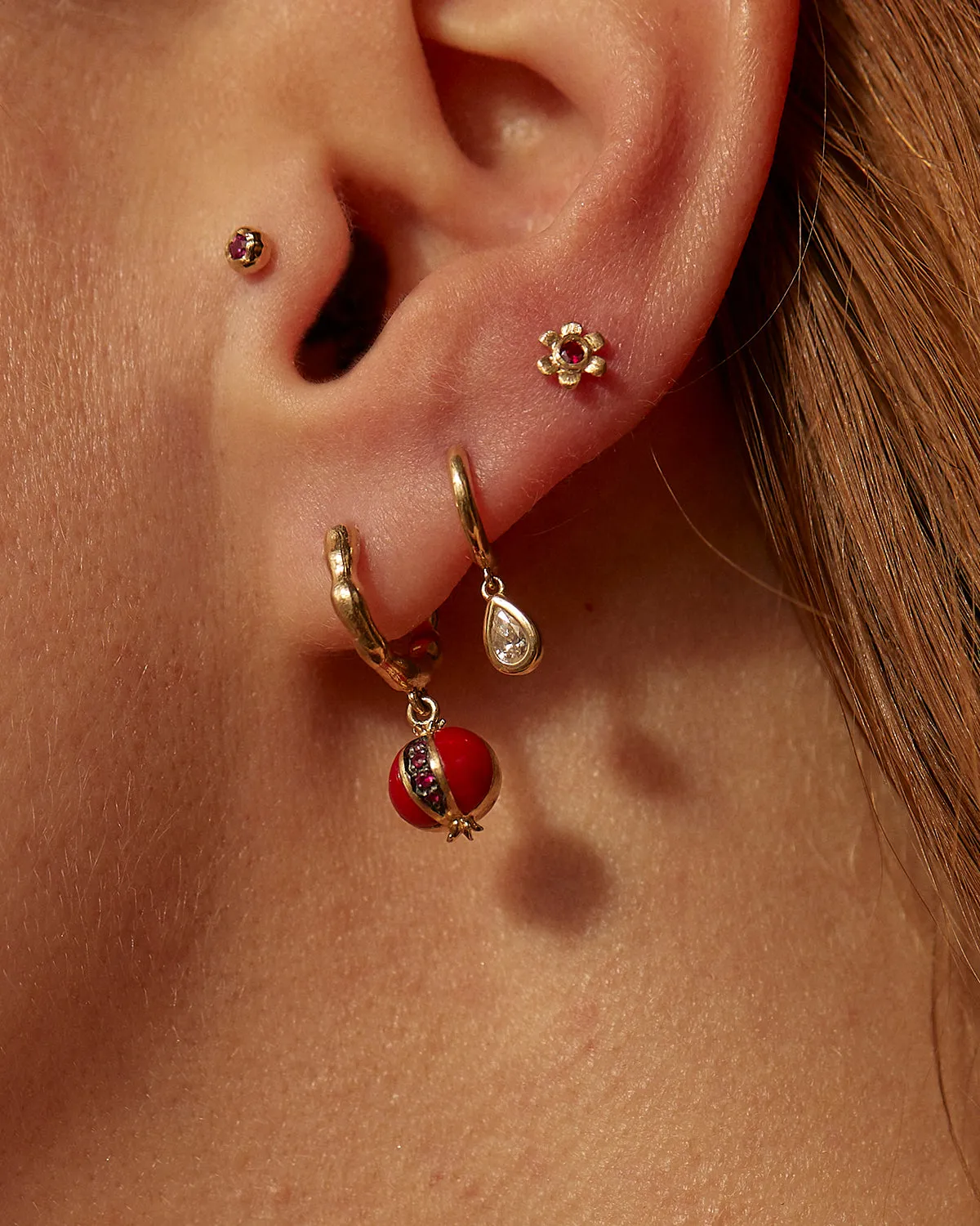 Inlay Ruby Hera Huggie