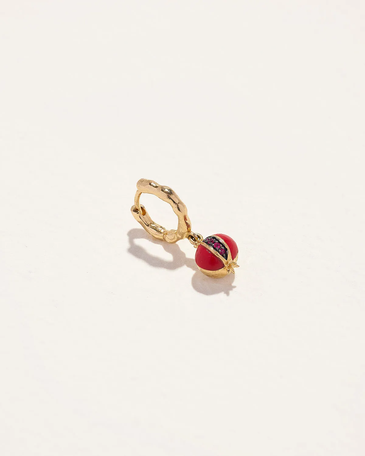 Inlay Ruby Hera Huggie