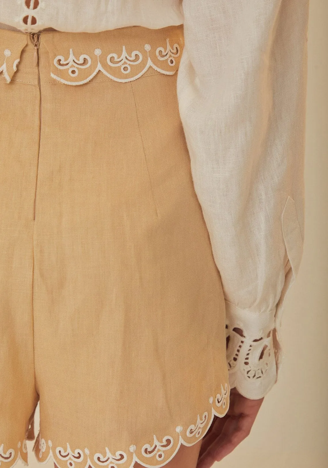 KHAKI EMBROIDERED SHORT